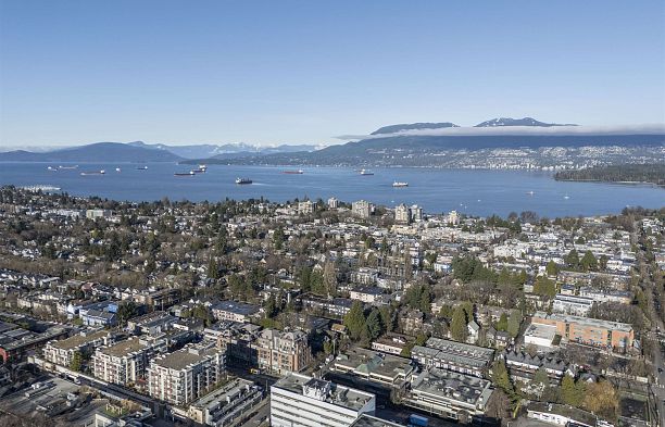 804 2799 Yew Street Kitsilano