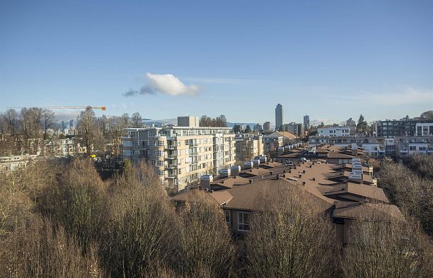 804 2799 Yew Street Kitsilano