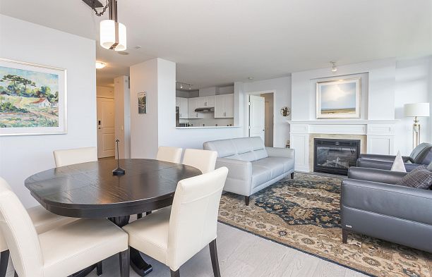 804 2799 Yew Street Kitsilano