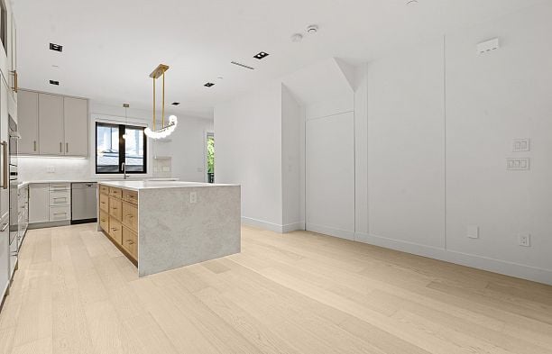 3218 W 39th Avenue Kerrisdale