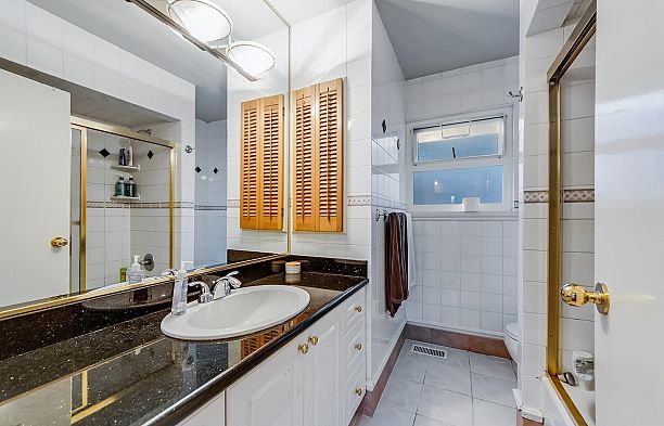 3150 W 26th Avenue MacKenzie Heights