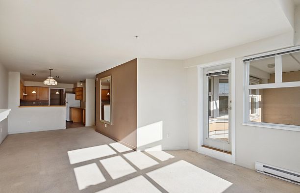 303 3580 W 41st Avenue Southlands