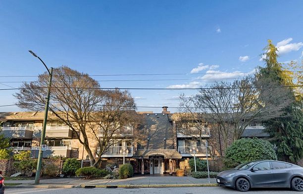 105 3875 W 4th Avenue Point Grey