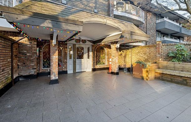 105 3875 W 4th Avenue Point Grey