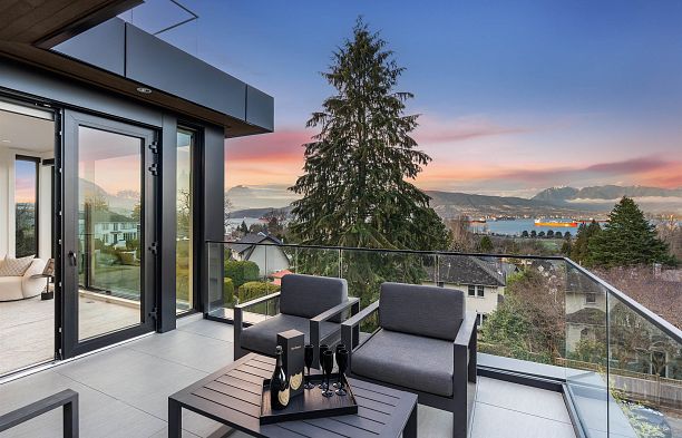 4346 Locarno Crescent Point Grey