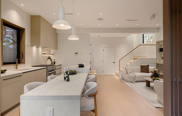 1 4018 W 21st Avenue Dunbar