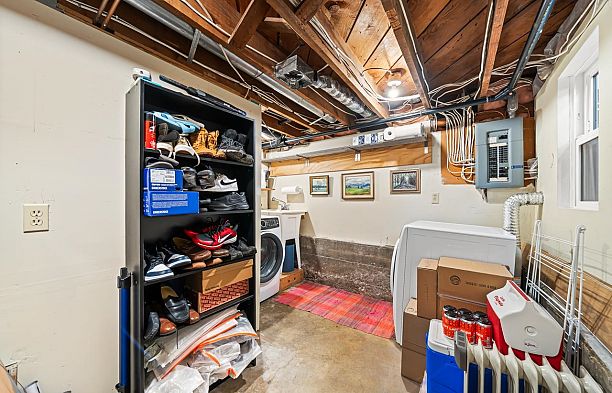 3137 W 28th Avenue MacKenzie Heights