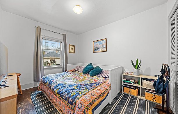 3137 W 28th Avenue MacKenzie Heights