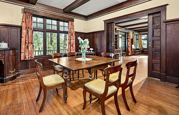 6376 Collingwood Street Southlands