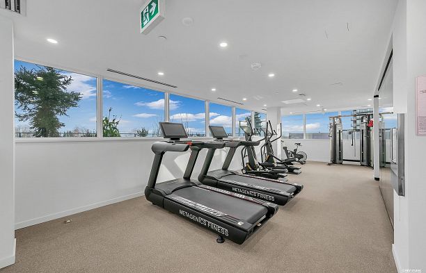 305 8415 Granville Street S.W. Marine