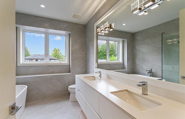 2022 Nanton Avenue Quilchena