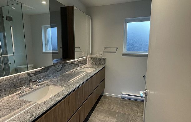 134 765 W 49th Avenue Oakridge VW