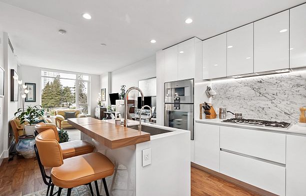 405 389 W 59th Avenue South Cambie