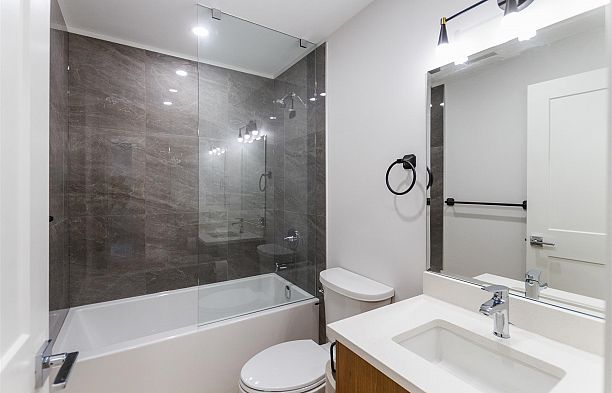 4085 SW Marine Drive Southlands