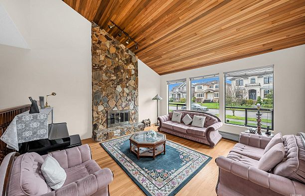 2843 W 22nd Avenue Arbutus