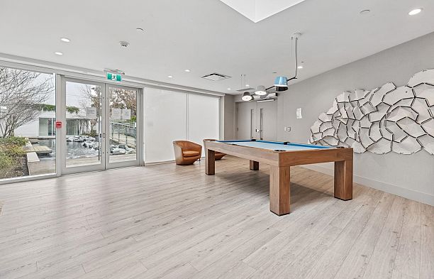 405 389 W 59th Avenue South Cambie