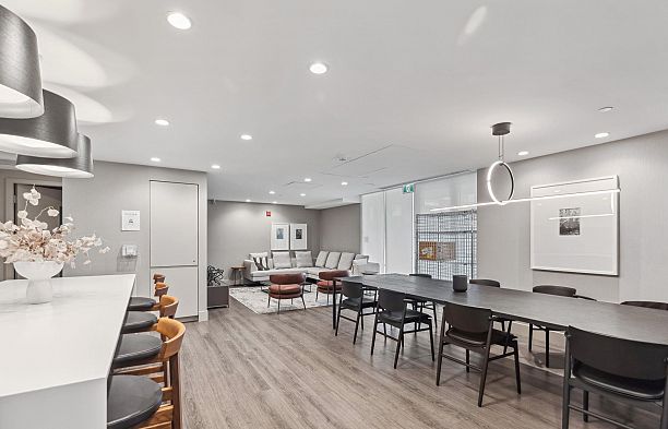 405 389 W 59th Avenue South Cambie