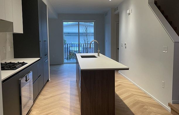 134 765 W 49th Avenue Oakridge VW