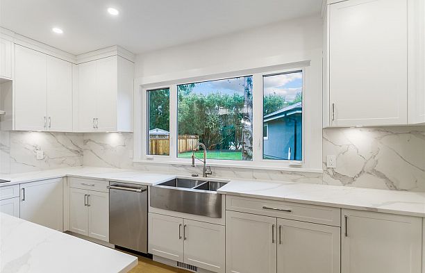 4085 SW Marine Drive Southlands