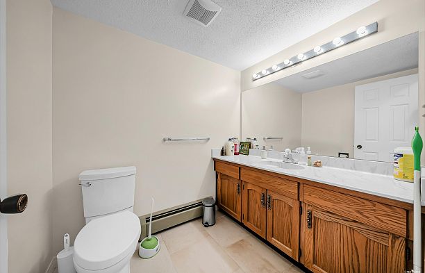 2843 W 22nd Avenue Arbutus