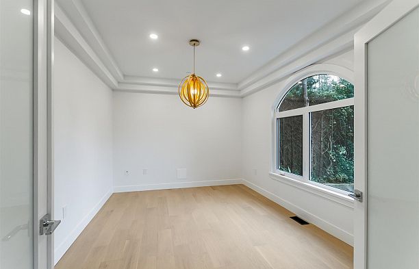 4085 SW Marine Drive Southlands