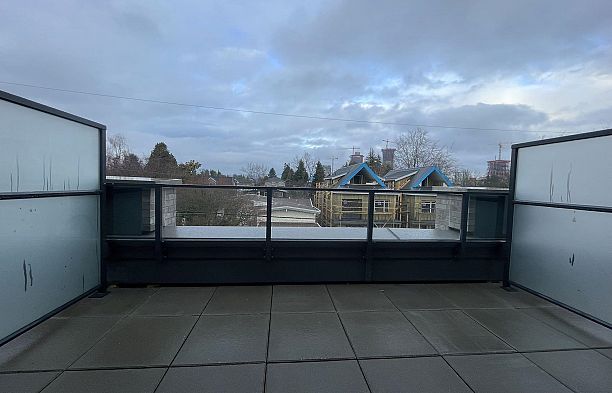 134 765 W 49th Avenue Oakridge VW