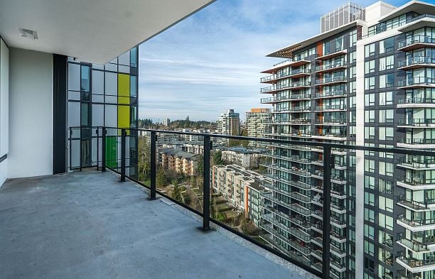 1705 3487 Binning Road University VW