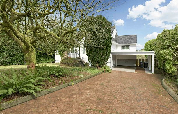 6809 Arbutus Street S.W. Marine