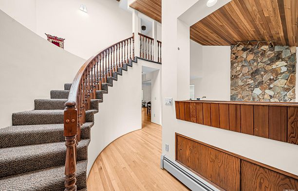 2843 W 22nd Avenue Arbutus