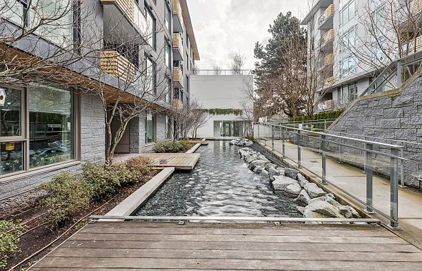 405 389 W 59th Avenue South Cambie