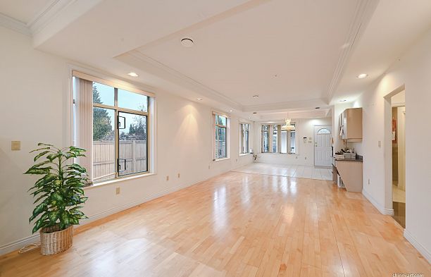 2908 W 30th Avenue MacKenzie Heights