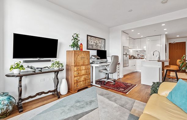 405 389 W 59th Avenue South Cambie