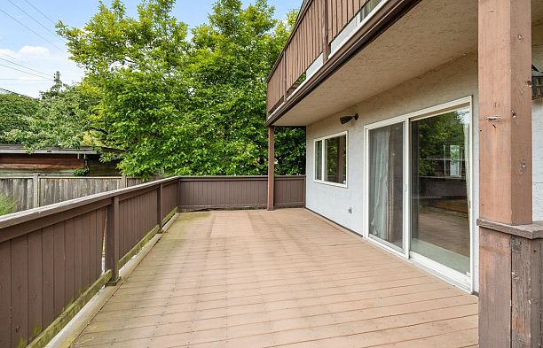 2676 W 33rd Avenue MacKenzie Heights