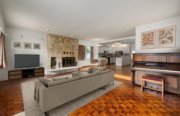 2676 W 33rd Avenue MacKenzie Heights