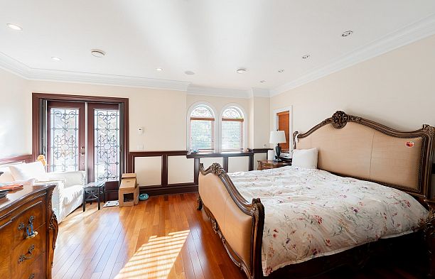 2502 W 36th Avenue MacKenzie Heights