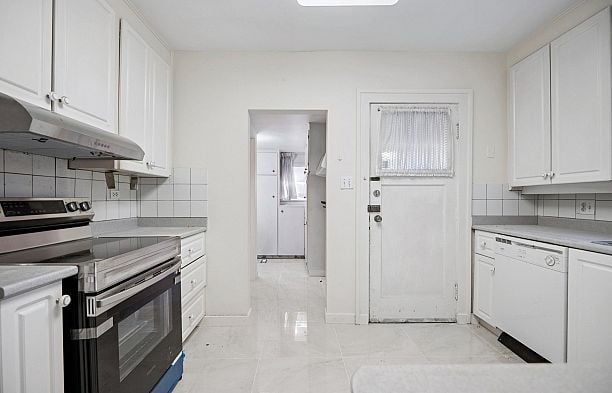 4470 Osler Street Shaughnessy