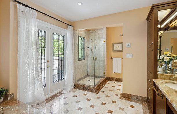 4051 Marguerite Street Shaughnessy