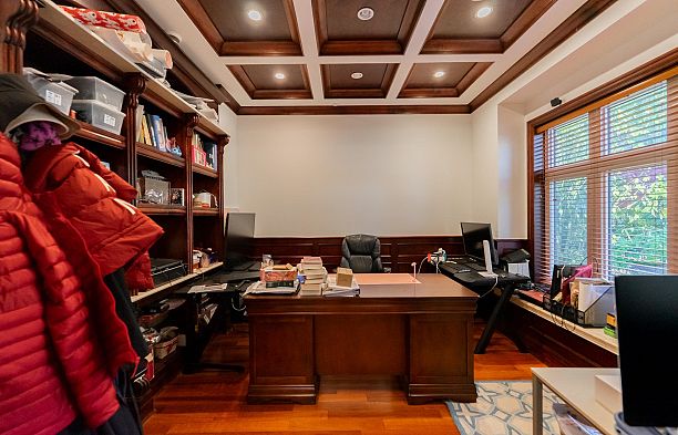 2502 W 36th Avenue MacKenzie Heights