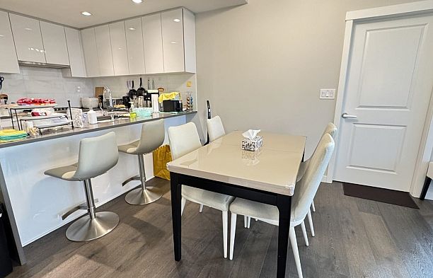 501 3487 Binning Road University VW