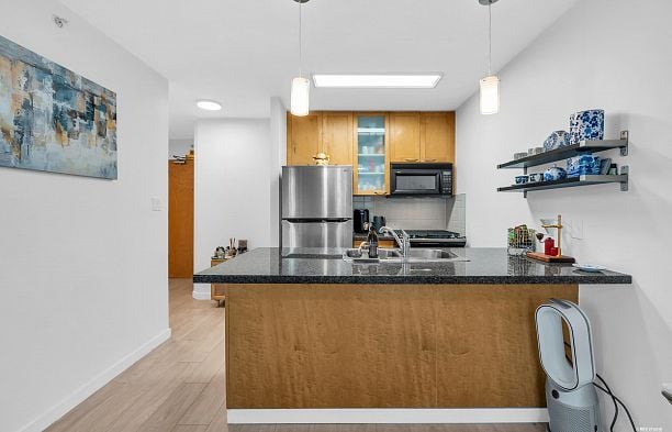 1001 989 Richards Street Downtown VW