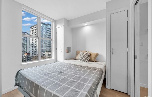 1001 989 Richards Street Downtown VW