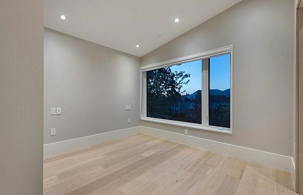 1 2128 W 21st Avenue Arbutus