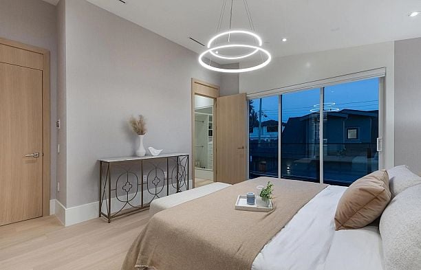 1 2128 W 21st Avenue Arbutus