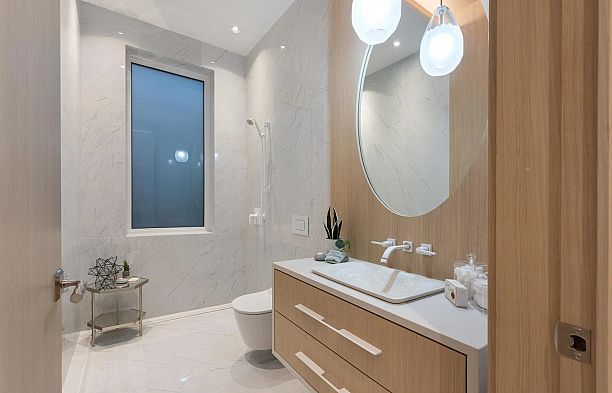 1 2128 W 21st Avenue Arbutus