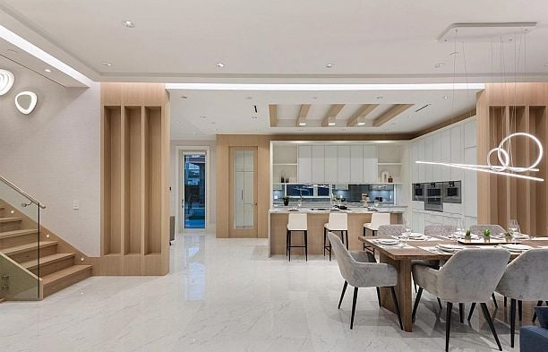 1 2128 W 21st Avenue Arbutus