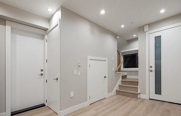 1 2128 W 21st Avenue Arbutus