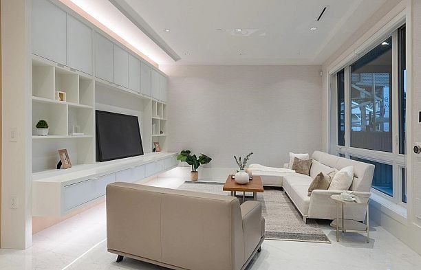 1 2128 W 21st Avenue Arbutus