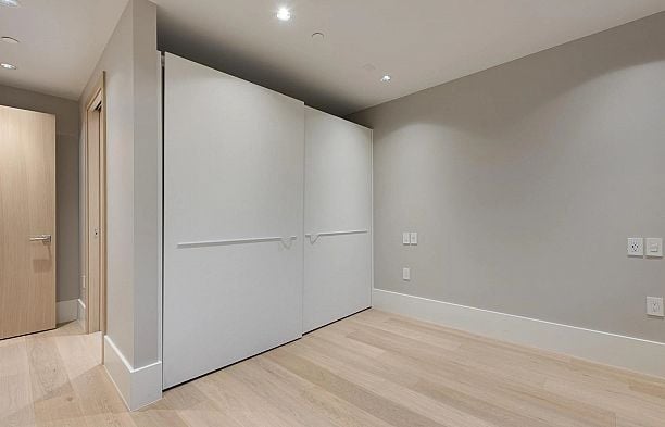 1 2128 W 21st Avenue Arbutus