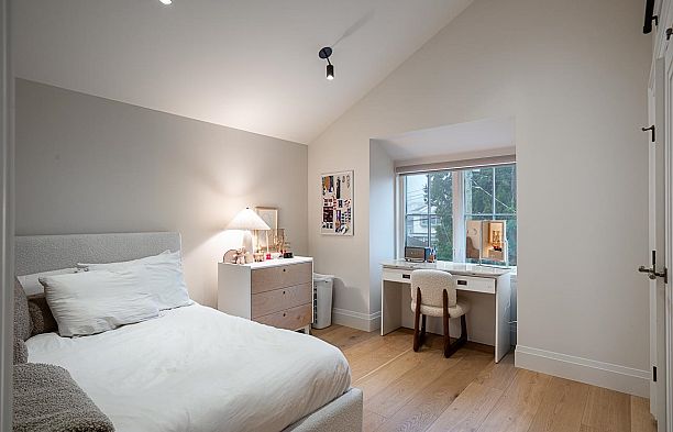 3575 Mayfair Avenue Dunbar