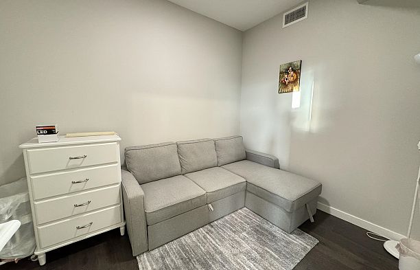 501 3487 Binning Road University VW